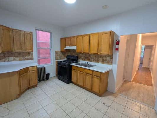 92 E 56 ST