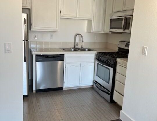 1 bed, 1 bath, 890 sqft, $3,395, Unit 401