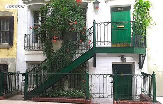 359 W 18 ST