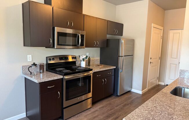 2 beds, 2 baths, $1,725, Unit 136
