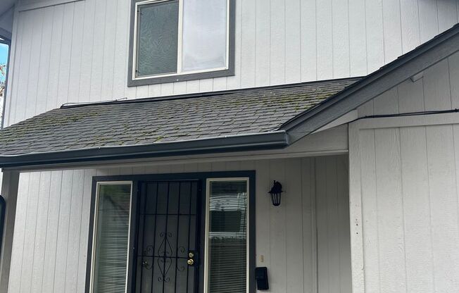 Lovely 3 bedroom, 2.5 bath home with laundry, near schools