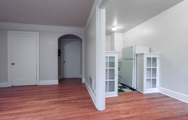 1 bed, 1 bath, 630 sqft, $1,550, Unit 201