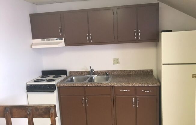 Studio, 1 bath, 400 sqft, $765, Unit 514
