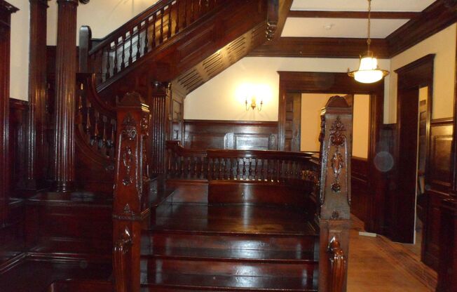 Beautifully Restored Old Louisville Victorian Mansion