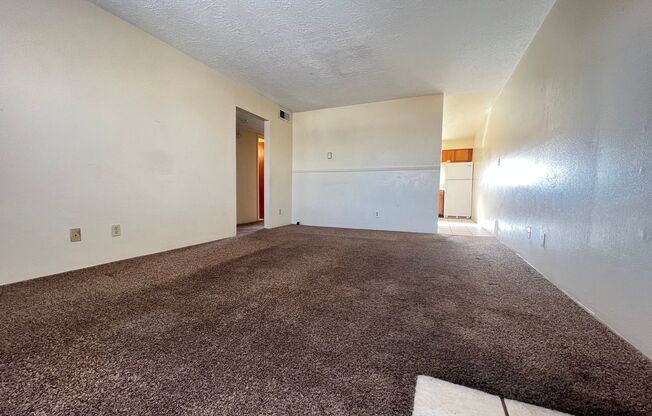 2 beds, 1.5 baths, 948 sqft, $1,045, Unit Unit 21