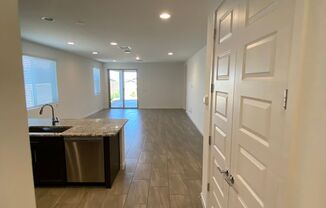 5 beds, 3 baths, $2,745