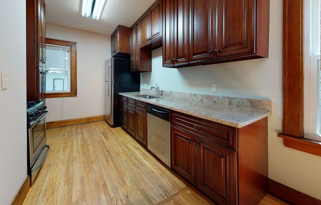 Affordable 5-Bedroom House / Close to U of M Campus