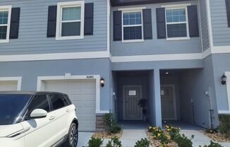 Available Now : Charming 3 Bed, 2 Bath Townhome in a Prime Location