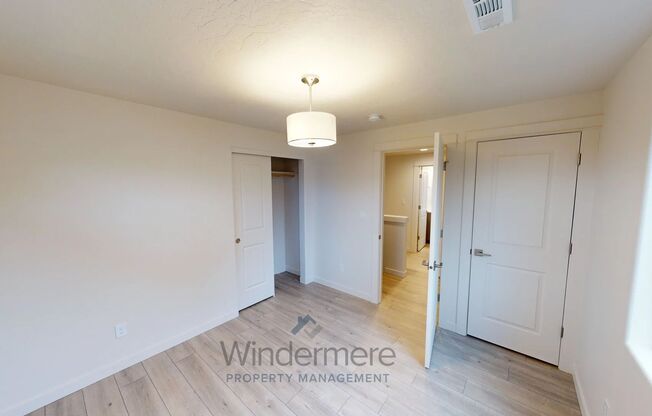 3 beds, 2.5 baths, 1,268 sqft, $1,995, Unit 384 Arissa