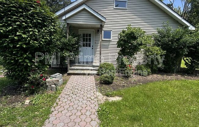 887 EDWARDS RD