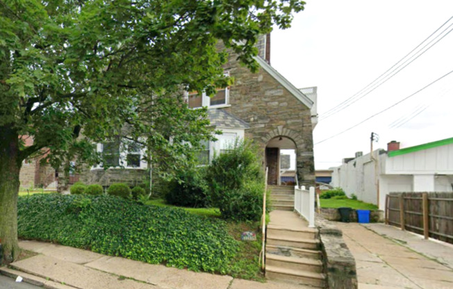 Rhawn St 2212