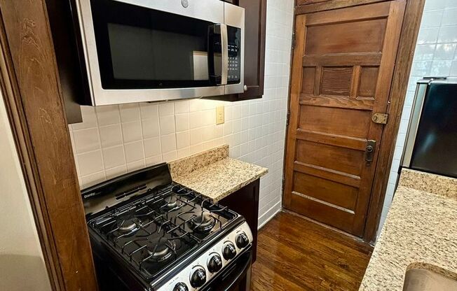 Studio, 1 bath, 450 sqft, $1,795, Unit 520-N2