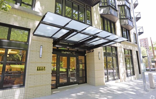 1 bed, 1 bath, 585 sqft, $1,469, Unit 614