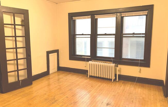 Studio, 1 bath, $875, Unit 13