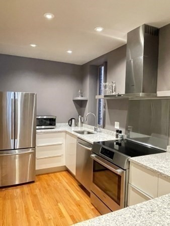 70 Clarendon St Unit 3
