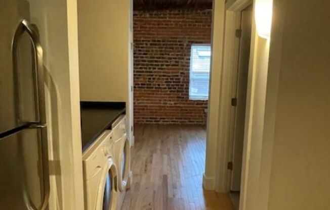 1 bed, 1 bath, 465 sqft, $1,250, Unit Apt 231