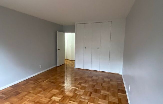 1 bed, 1 bath, $2,400, Unit 3I