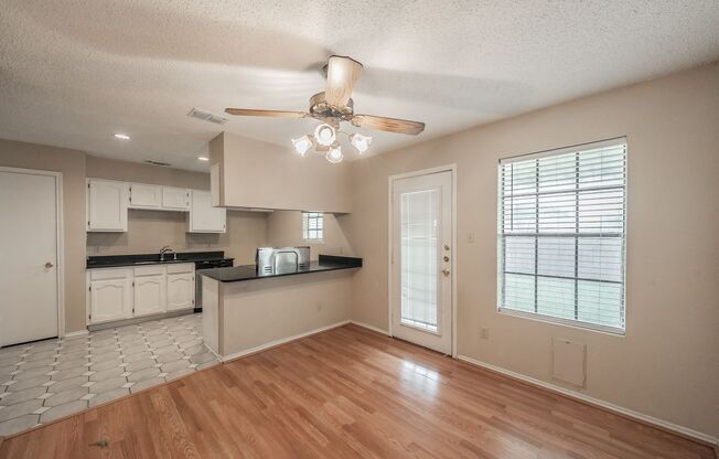 Excellent 3 bedroom in Legacy West