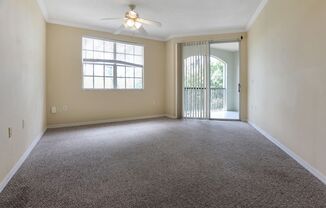 2bd Condo right by UTC & Lakewood Ranch