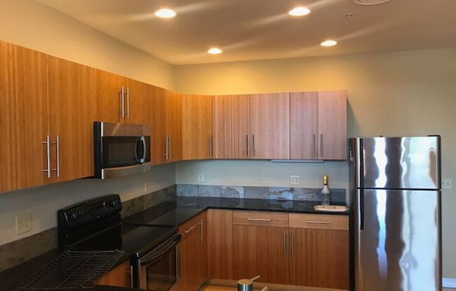 2 beds, 1 bath, 1,054 sqft, $1,800, Unit 207
