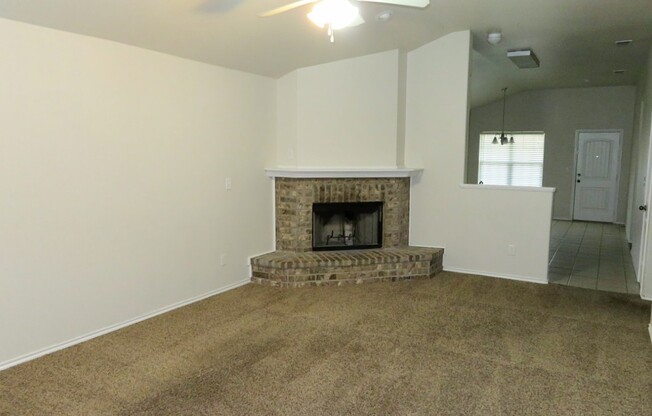 Home Located In Springfield Division & Minutes From Elementary!