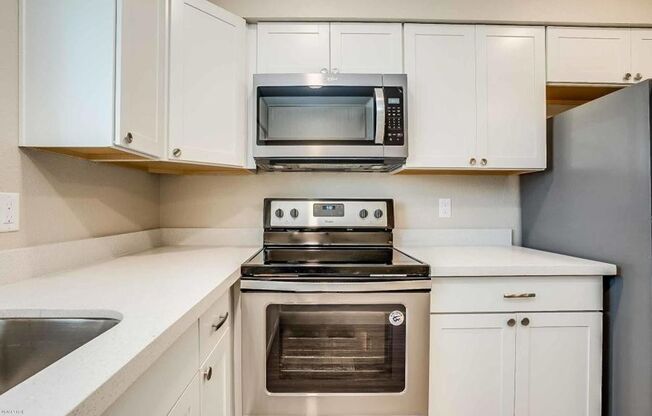 2 beds, 1 bath, 730 sqft, $1,145