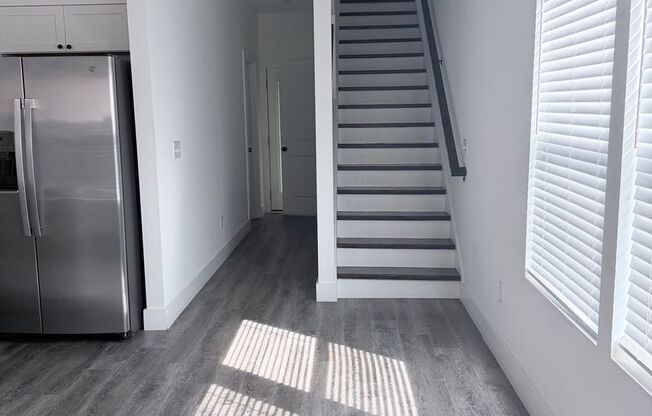 3 beds, 2.5 baths, 1,366 sqft, $1,599, Unit 1515