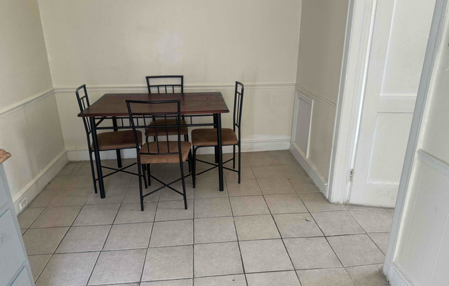 8 XX FOULKROD ST