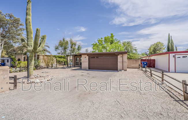 4518 E FT LOWELL RD