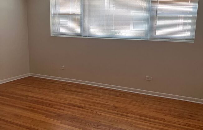 9457 Maple LLC