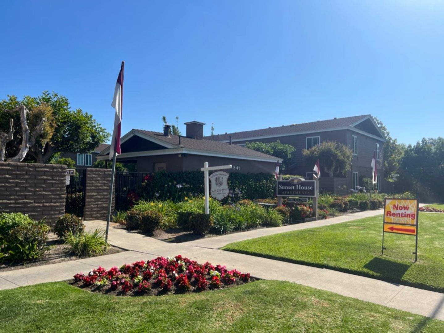 Welcome to Wilson - 241, your new home in sunny Costa Mesa, California.