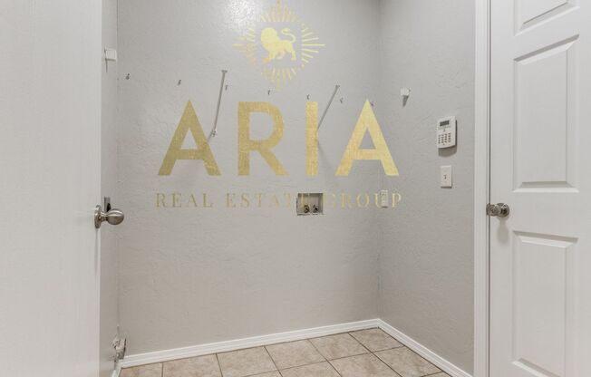 3 beds, 2.5 baths, 1,661 sqft, $1,850, Unit 2920 Oak Tree Ave