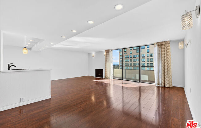 2 beds, 2 baths, 1,352 sqft, $4,895, Unit 1514