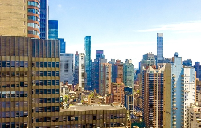1 bed, 1 bath, 692 sqft, $4,750, Unit 32B