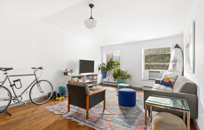 4 beds, 1.5 baths, 1,800 sqft, $7,950, Unit 2