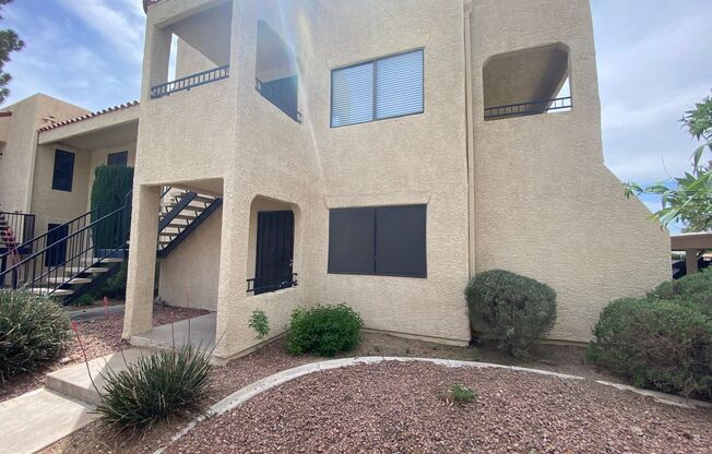 Delightful 2BED/2BATH Condo tucked away in a picturesque Henderson community!