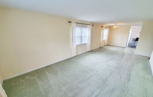 2 Bedroom 1 Bath Second Floor Condo in St. Pete!!