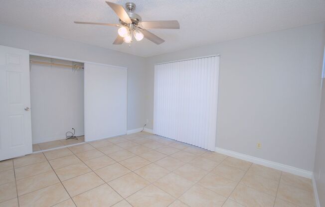 2 beds, 2 baths, $1,200, Unit # #C