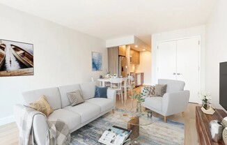 251 W 48 ST