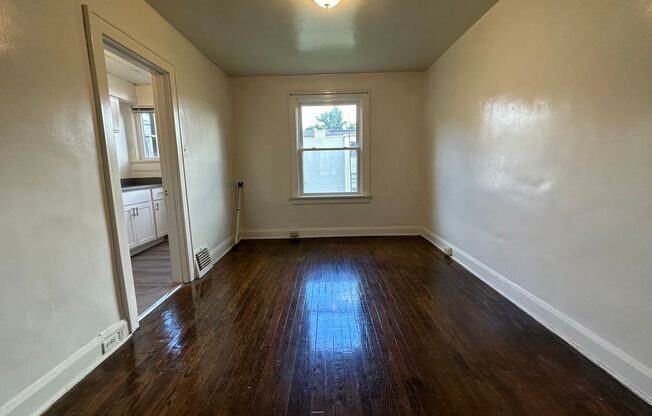 2 beds, 1 bath, $1,350, Unit 249