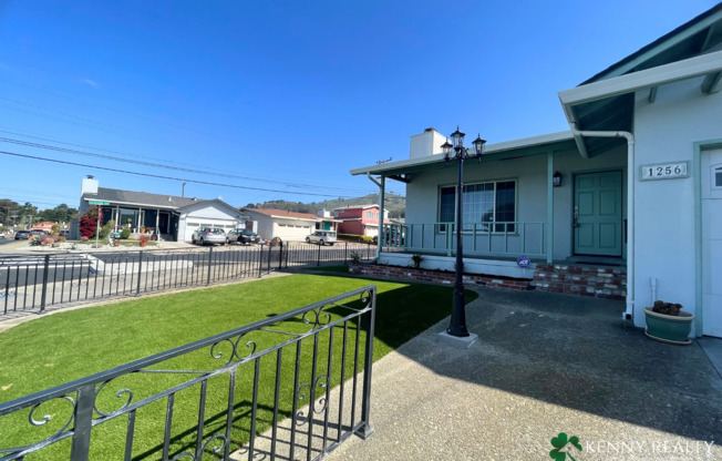 Fully Remodeled 3 Bedroom Home in Sunshine Gardens
