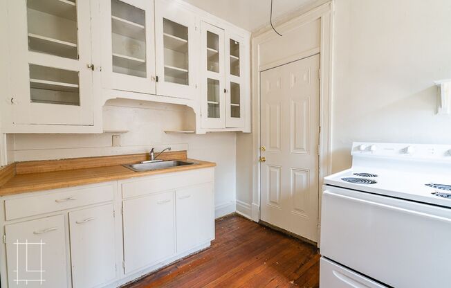 1 bed, 1 bath, $850, Unit 2188 N. High St Apt. 30