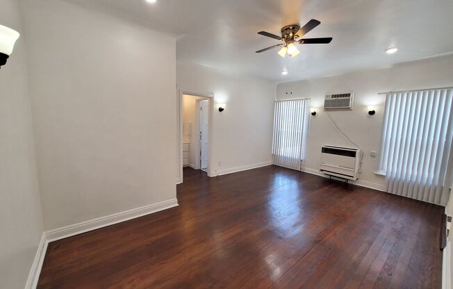 Studio, 1 bath, 470 sqft, $1,700, Unit 106