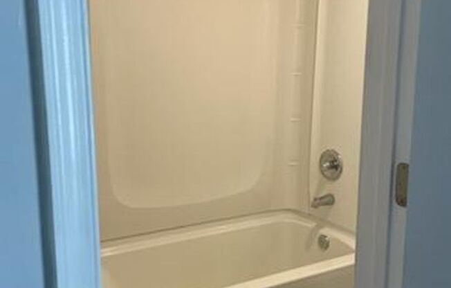 3 beds, 1 bath, $1,500