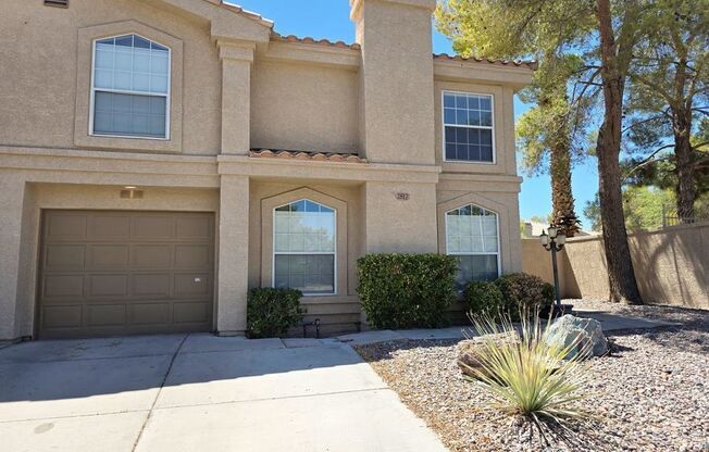 2817 CRYSTAL LANTERN DR