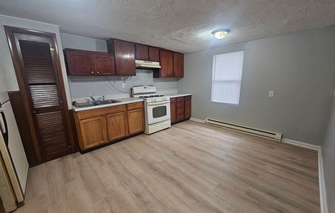 1020 W 5 ST