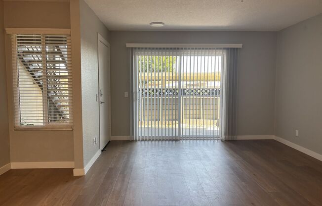 2 beds, 1 bath, 821 sqft, $2,825, Unit D006