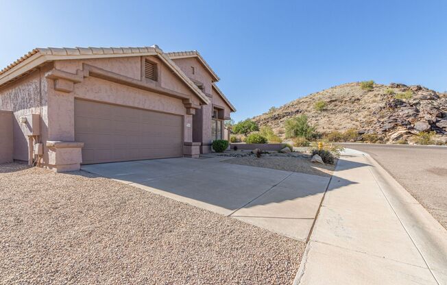 BEAUTIFUL AHWATUKEE FOOTHILLS HOME WITH ALMOST 360 DEGREE MOUNTAIN VIEWS!