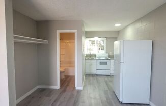 Studio, 1 bath, 330 sqft, $705.5, Unit #32
