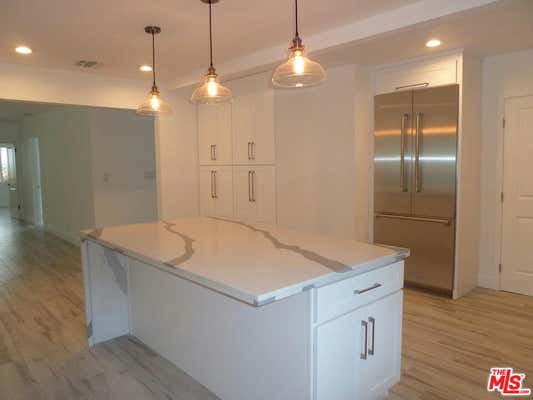 3 beds, 3 baths, 1,950 sqft, $7,395